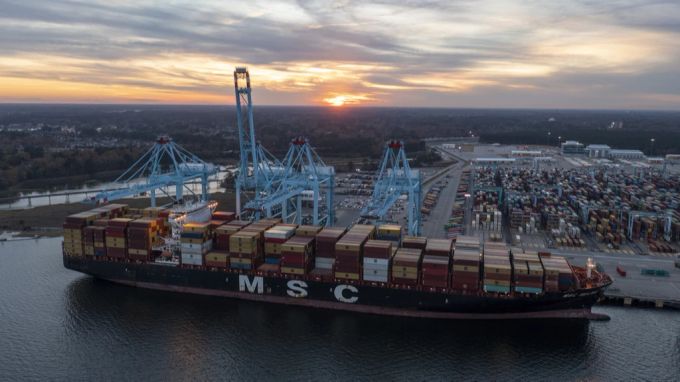 MSC, die grösste Reederei der Welt, will dort die Blauwale besser schützen und passt daher ihre Routen an.