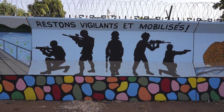 In Burkina Faso sterben 44 Menschen wegen bewaffnete Gruppen.