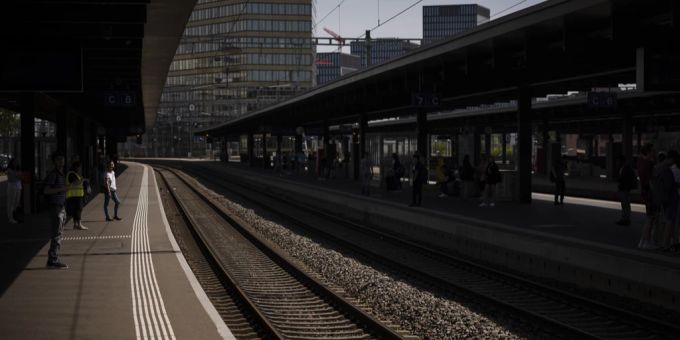 Der Bahnhof Zürich-Oerlikon. Bahnhof