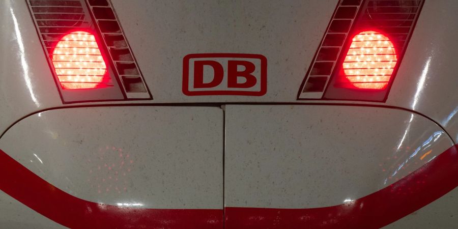 Die Monopolkommission berät die Bundesregierung in Wettbewerbsfragen. Nun hat sie vorgeschlagen die Deutsche Bahn aufzuspalten.