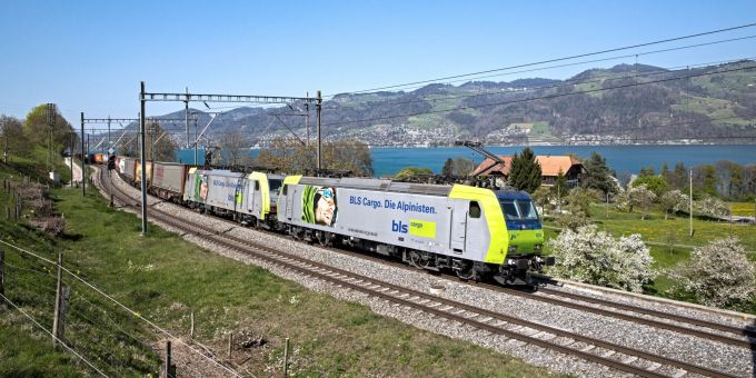 BLS Cargo (BLSC) Bahnverkehr in Bern. BLS Cargo (BLSC) Bahnverkehr in Bern.