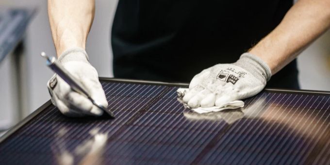 Photovoltaik Produktion. (Symbolbild) Meyer Burger Technology (Symbolbild)