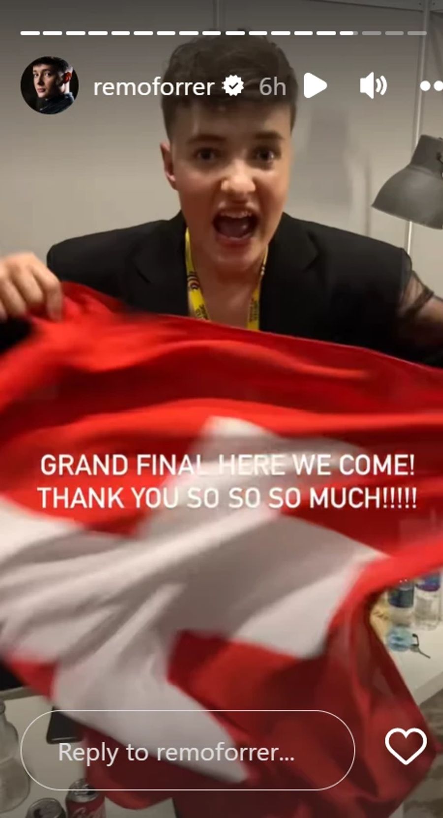 Remo Forrer jubelt in seiner Instagram-Story über das Erreichen des Finals beim Eurovision Song Contest.