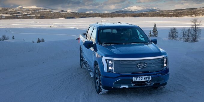 Der Ford F-150 Lightning kommt nach Europa: Ford bietet den mehrfach ausgezeichneten Elektro-Pickup ab sofort in Norwegen an. Ford