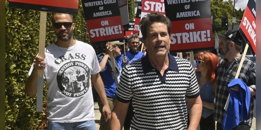 Schauspieler Rob Lowe bei den Protesten in Hollywood.