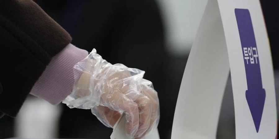 Knapp 44,2 Millionen Stimmberechtigte sind aufgerufen, den Nachfolger von Moon Jae In zu wählen. Foto: Lee Jin-Man/AP/dpa