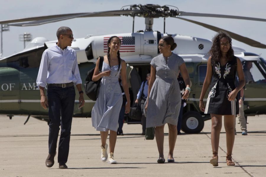 Barack Obama mit Tochter Malia, Gattin Michelle und Sasha Obama.