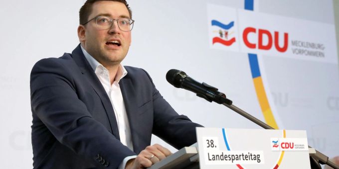 Franz-Robert Liskow, Vorsitzender der CDU-Landtagsfraktion Mecklenburg-Vorpommern, spricht. Franz-Robert Liskow, Vorsitzender der CDU-Landtagsfraktion Mecklenburg-Vorpommern, spricht.