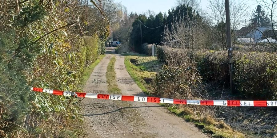 Bei einem Brand in einem Bremer Kleingarten sind drei Menschen gestorben.
