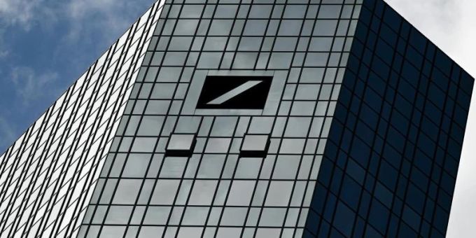 Die Zentrale der Deutschen Bank in Frankfurt am Main. deutsche bank