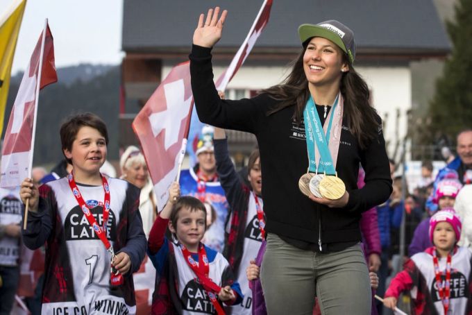 Wendy Holdener holt in Pyeongchang 2018 Gold im Team-Wettbewerb, Silber im Slalom und Bronze in der Kombination. Olympia 2022