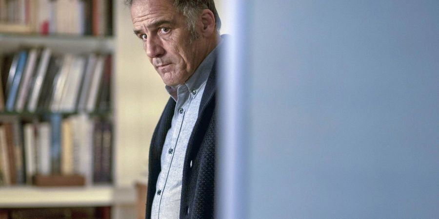 Die Patienten von Psychoanalytiker Philippe Dayan (Frédéric Pierrot) leiden an den Folgen der Corona-Pandemie.