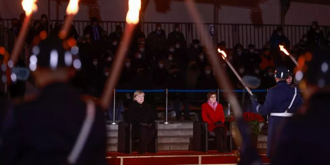 Grosser Zapfenstreich für Merkel