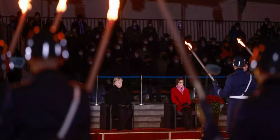 Grosser Zapfenstreich für Merkel