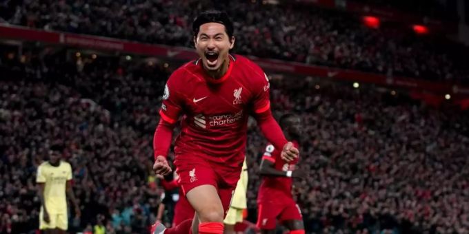 Liverpools Takumi Minamino feiert einen Treffer für den FC Liverpool. Nun wechselt er nach Monaco. Takumi Minamino