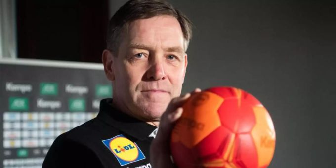 Alfred Gislason, Bundestrainer der deutschen Nationalmannschaft im Handball der Männer. Foto: Julian Stratenschulte/dpa Handball