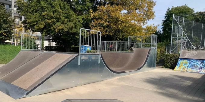Halfpipe mit schalldämmenden Elementen