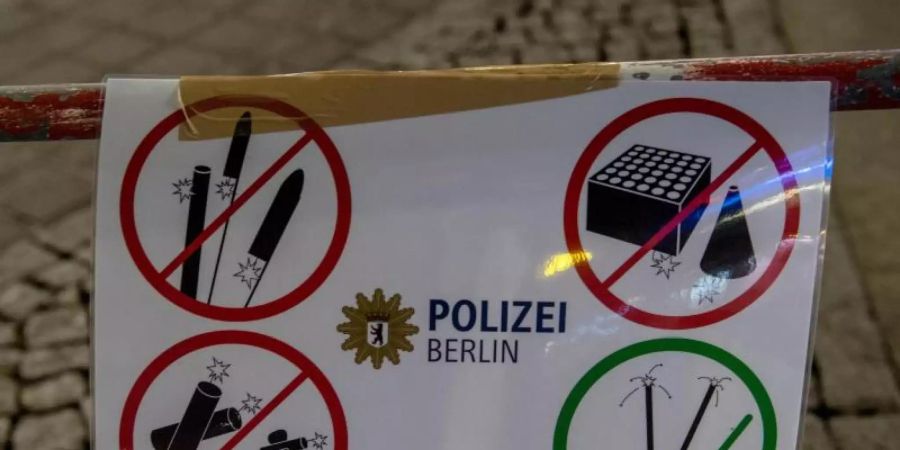 Auch in diesem Jahr werden in Deutschland vor Silvester keine Feuerwerkskörper verkauft. Foto: Paul Zinken/dpa