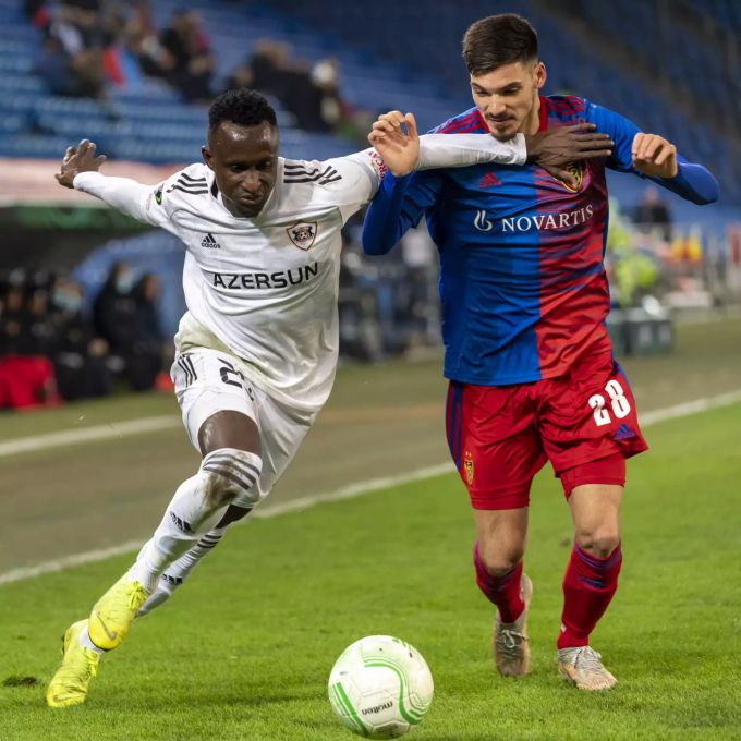 Qarabag präsentiert sich sehr ungemütlich und hat in der Startphase Schiri-Pech. FC Basel Qarabag
