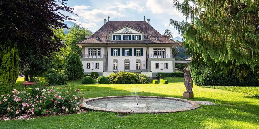 Die ehemalige Villa Cranz beherbergt heute die Gemeindeverwaltung von Interlaken.