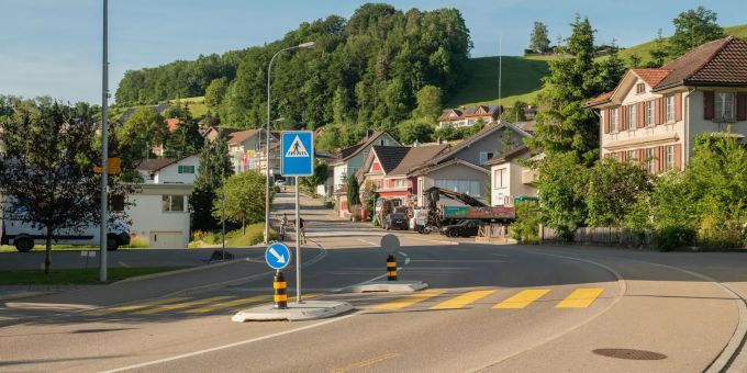 Flawilerstrasse in Lütisburg im Toggenburg. Flawilerstrasse in Lütisburg im Toggenburg.