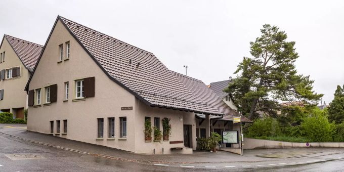 Die Gemeindeverwaltung in Wenslingen. Die Gemeindeverwaltung in Wenslingen.