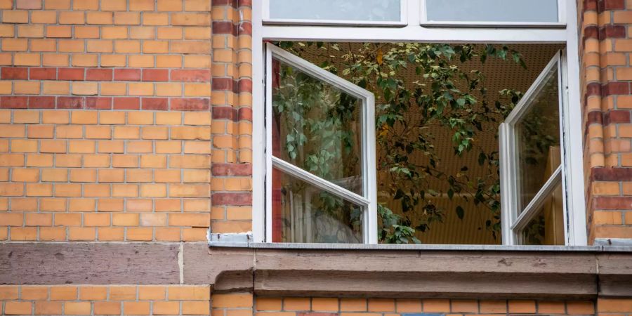 Geöffnete Schulfenster Coronavirus