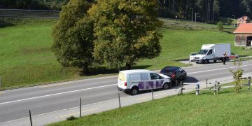 Auffahrkollision mit drei Autos