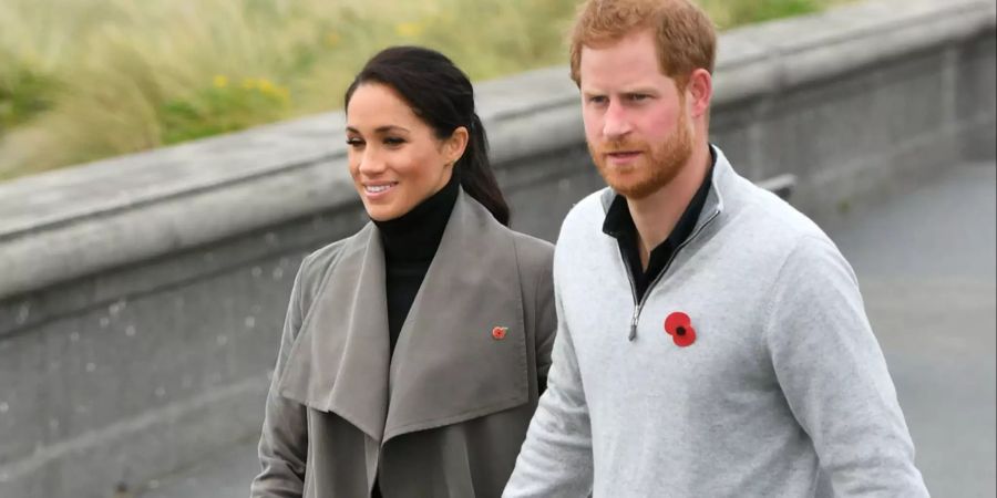 Prinz Harry und Meghan Markle machten ihre Liebe 2016 offiziell.