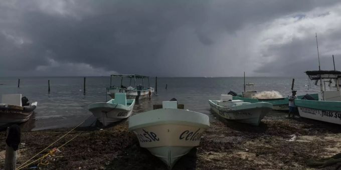 Hurrikan «Delta» wird zu einem Sturm der Kategorie 4 auf seinem Kurs Richtung Mexiko. hurrikan delta mexiko