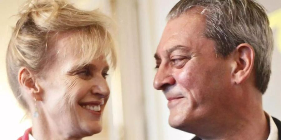 Die US-amerikanischen Schrifsteller Paul Auster und seine Frau Siri Hustvedt beziehen in Sachen Donald Trump klar Stellung. Foto: Lucas Dolega/epa/dpa