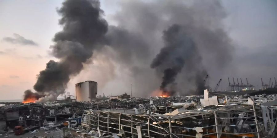 Zerstörung im Hafen von Beirut