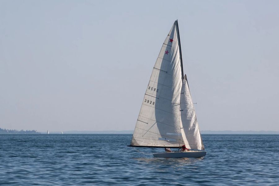 Phep Philouceros, ein französischer Segler, startete vor einigen Tagen einen Ausflug mit seinem Segelboot. (Symbolbild)