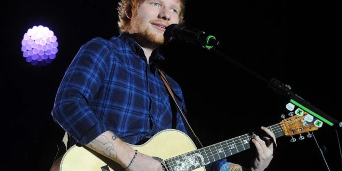 Ed Sheeran mit Gitarre