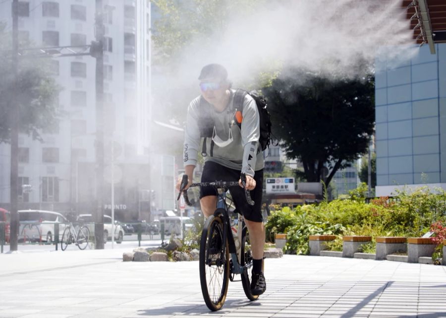 In Japan und China wird auf Sprühnebel gegen die Hitze gesetzt.