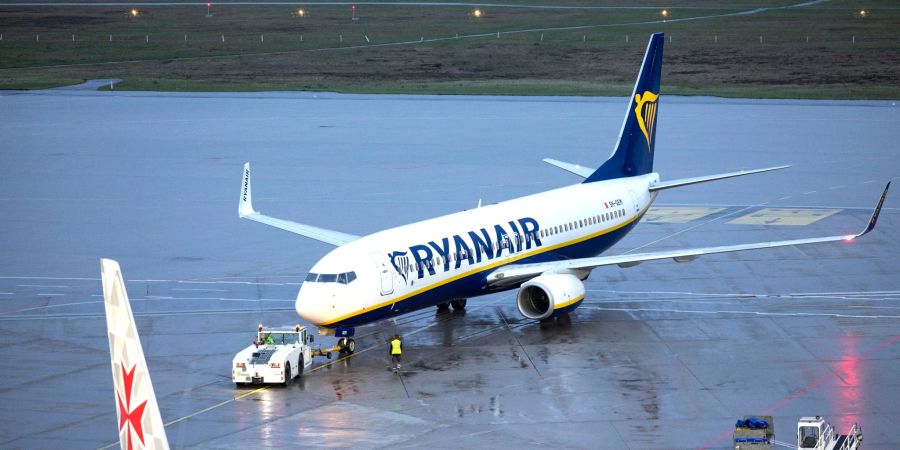 Grund dafür sind zunehmende Gewalt auf das Flugpersonal im Zusammenhang mit Alkohol.