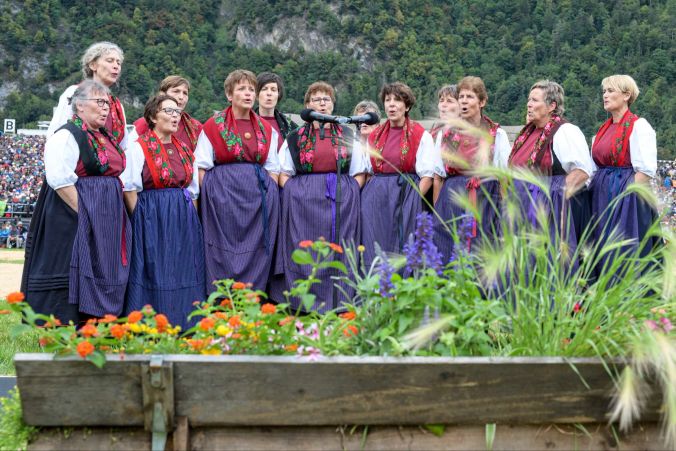 Der Jodlerinnen-Chor Engelhooren aus dem Haslital.
