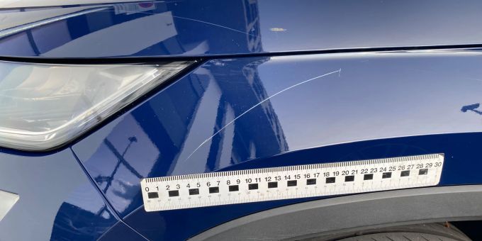 In Risch Rotkreuz wurden parkierte Autos mutwillig beschädigt. Zuger Polizei