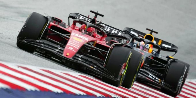 Leclerc und Verstappen beim Grand-Prix in Spielberg, Österreich. Formel 1