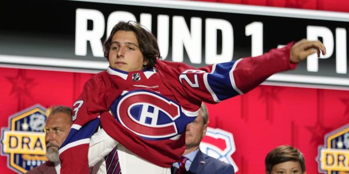 David Reinbacher wird ein Canadien. David Reinbacher