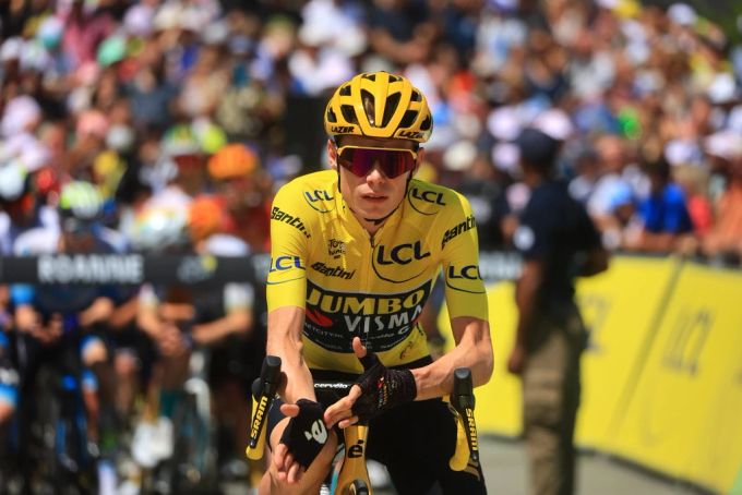 Jonas Vingegaard liegt bei der Tour de France weiter in Führung. Jonas Vingegaard