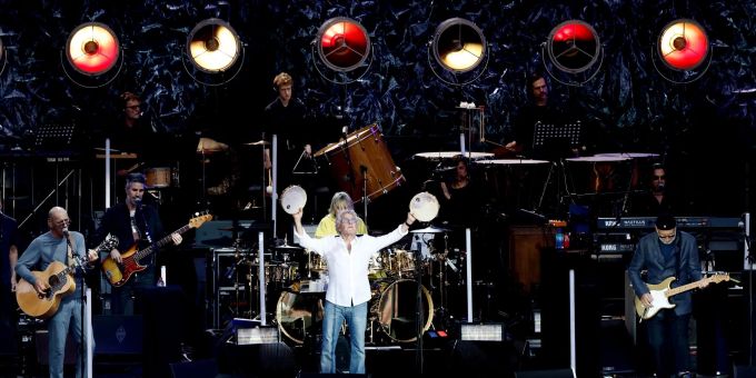 Die Rockband The Who auf der Bühne. the who zak starkey