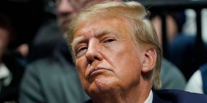 Der ehemalige US-Präsident Donald Trump ist in der Affäre um Geheimdokumente mit neuen Vorwürfen konfrontiert. Donald Trump