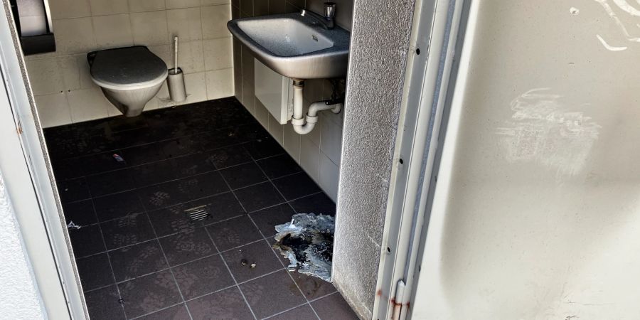 Bahnhoftoilette in Netstal