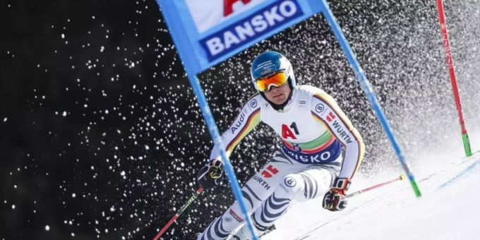 Alexander Schmid fuhr beim Riesenslalom in Bansko auf den elften Platz. Foto: Gabriele Facciotti/AP/dpa Alexander Schmid fuhr beim Riesenslalom in Bansko auf den elften Platz. Foto: Gabriele Facciotti/AP/dpa