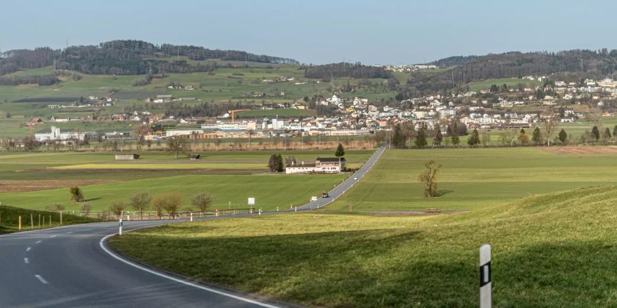 Landschaftsaufnahme in der Gemeinde Knutwi.