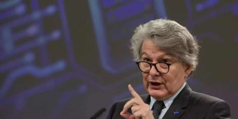 «Wir werden sicherstellen, dass alles in Europa bleibt, bis die Firma ihre Zusagen einlöst»: Thierry Breton. Foto: Virginia Mayo/Pool AP/dpa