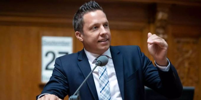 SVP-Nationalrat Christian Imark war der Atomausstieg total überhastet. Er fodert wegen des drohenden Strommangels den Bau neuer AKWs. CO2-Gesetz