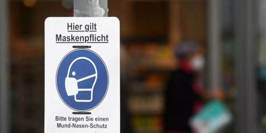 Corona-Schild in Rosenheim