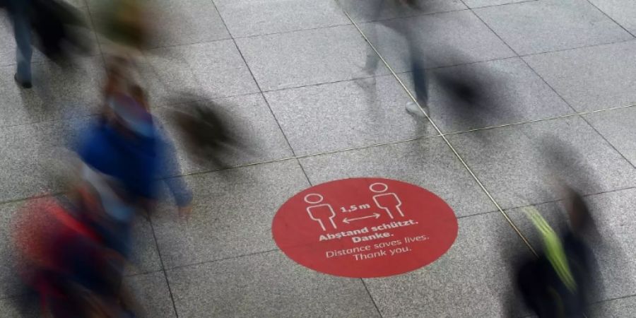 Hinweis auf Abstandsgebot